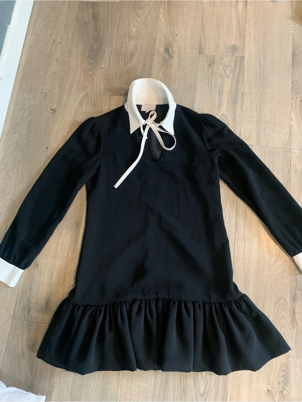Cinq a sept Black Long-Sleeve Mini Dress with White Collar - Picture 7 of 7